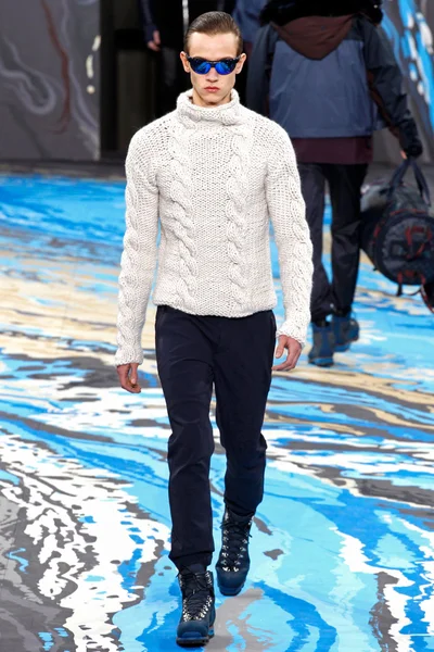 Look 23